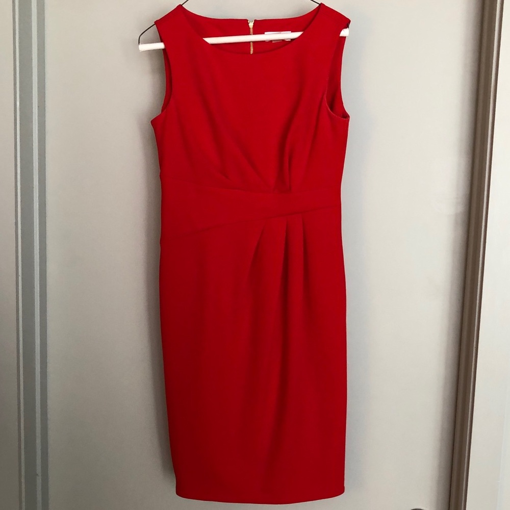 Red Calvin Klein, Size 4